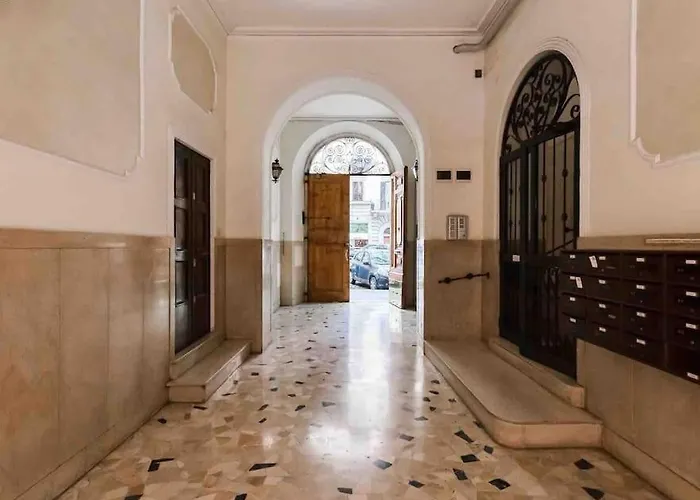 Apartamento Lussuoso Accanto Al Colosseo