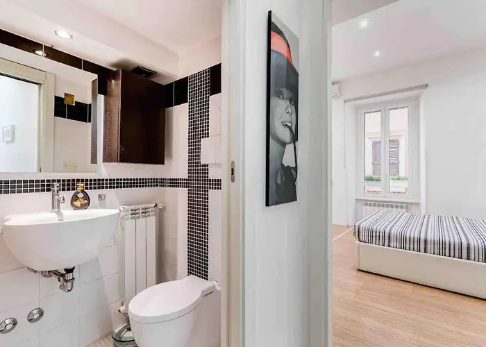 Apartamento Lussuoso Accanto Al Colosseo